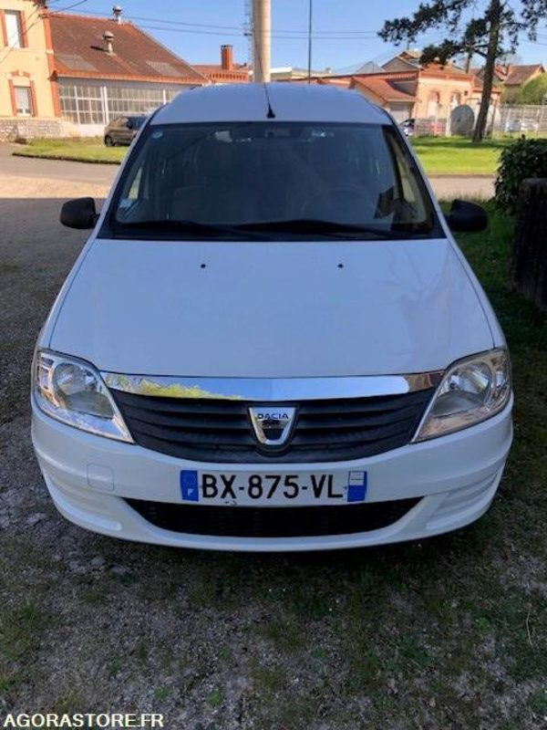 DACIA LOGAN - Automóvel: foto 2 DACIA LOGAN - Automóvel: foto 2