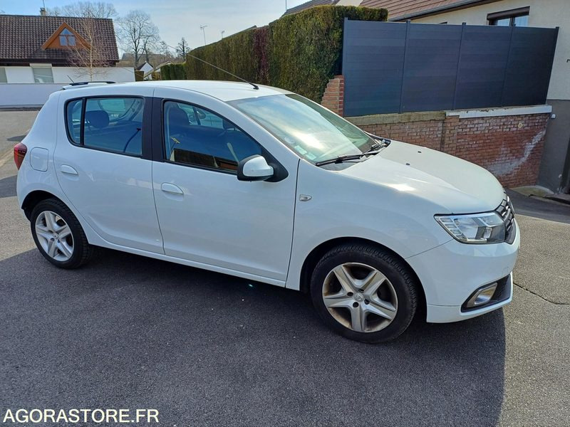 DACIA SANDERO EW-951-JH - 2018 - 179 000 km - Automóvel: foto 2 DACIA SANDERO EW-951-JH - 2018 - 179 000 km - Automóvel: foto 2