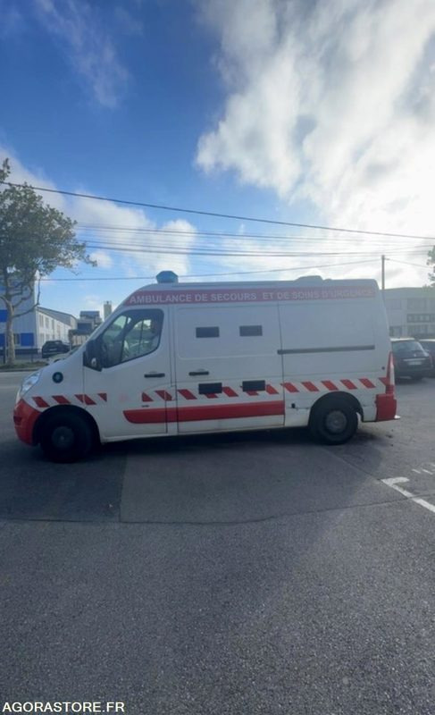 DT-542-NF - Roulant - Renault Master - VASP - 462 946 Kms - Ambulância: foto 2 DT-542-NF - Roulant - Renault Master - VASP - 462 946 Kms - Ambulância: foto 2