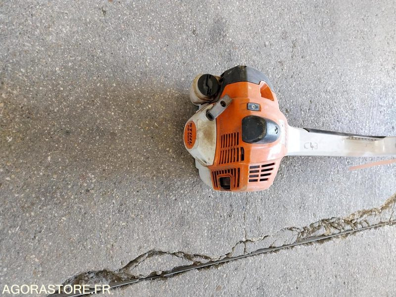 Débroussailleuse - Equipamentos para jardinagem: foto 3 Débroussailleuse - Equipamentos para jardinagem: foto 3