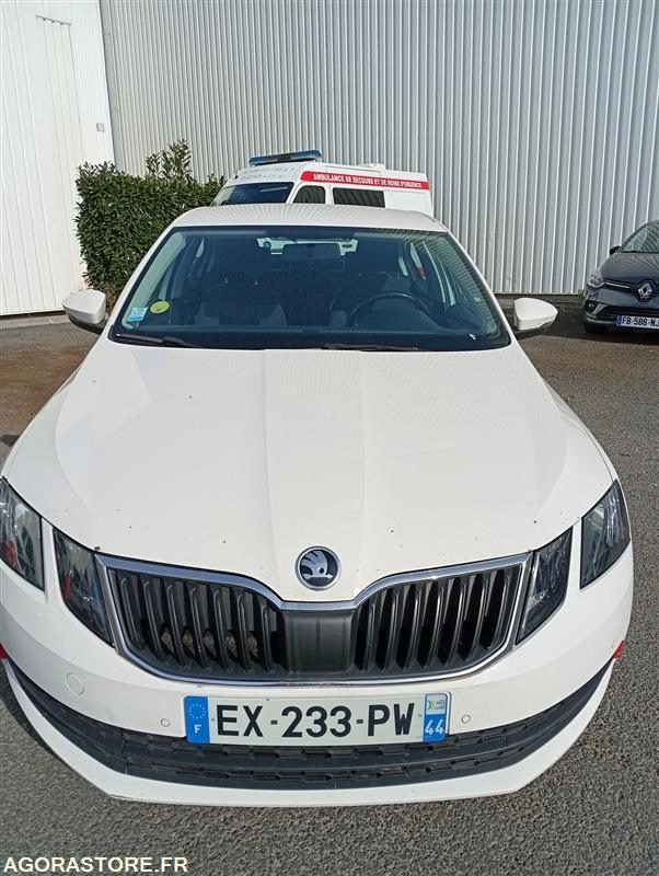 EX-233-PW - Non Roulant - SKODA OCTAVIA - VP - 427 764 Kms - Automóvel: foto 3 EX-233-PW - Non Roulant - SKODA OCTAVIA - VP - 427 764 Kms - Automóvel: foto 3
