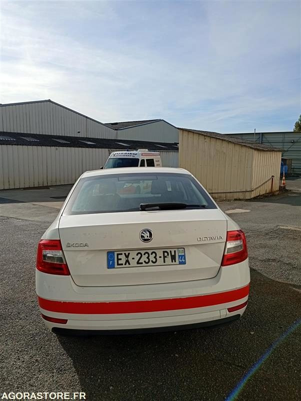EX-233-PW - Non Roulant - SKODA OCTAVIA - VP - 427 764 Kms - Automóvel: foto 4 EX-233-PW - Non Roulant - SKODA OCTAVIA - VP - 427 764 Kms - Automóvel: foto 4