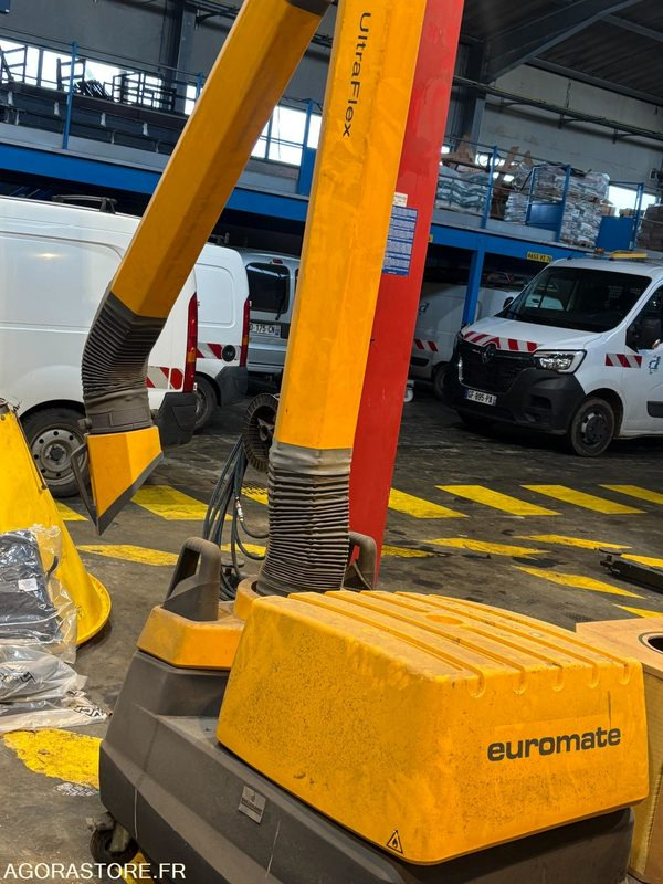 EXTRACTEUR MOBILE DE FUMEES DE SOUDAGE A FILTRE AMOVIBLE - EUROMATE MFD - Ferramenta/ Equipamento: foto 1 EXTRACTEUR MOBILE DE FUMEES DE SOUDAGE A FILTRE AMOVIBLE - EUROMATE MFD - Ferramenta/ Equipamento: foto 1