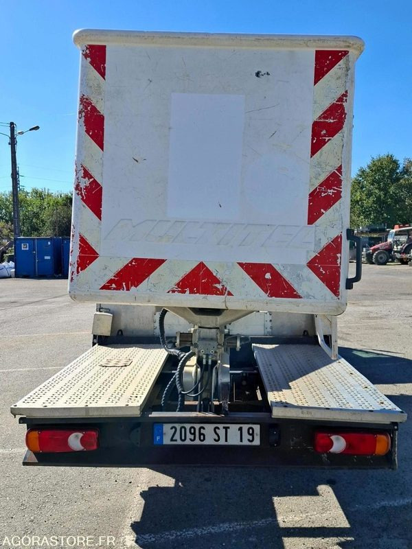 Elévateur à Nacelle 160 ALU CABSTAR sur châssis NISSAN <3.5T H.16M - 2007 - Caminhão com plataforma aérea: foto 4 Elévateur à Nacelle 160 ALU CABSTAR sur châssis NISSAN <3.5T H.16M - 2007 - Caminhão com plataforma aérea: foto 4