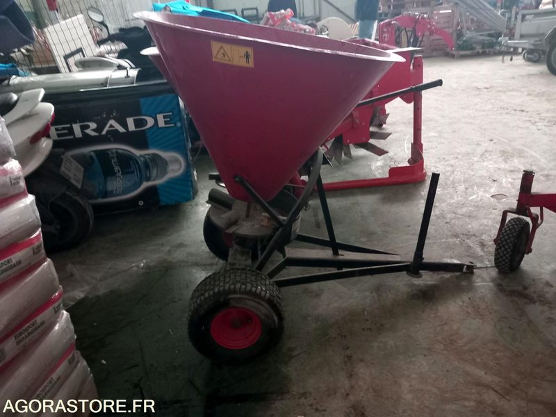 Epandeur 150 litre à engrais trainé pour autoporté (EMTR150) - Equipamentos para jardinagem: foto 2 Epandeur 150 litre à engrais trainé pour autoporté (EMTR150) - Equipamentos para jardinagem: foto 2