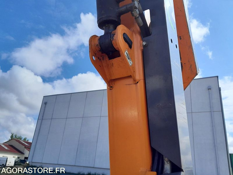 Epareuse Norémat Optima avec tête de débroussaillage norémat - Limpa bermas: foto 4 Epareuse Norémat Optima avec tête de débroussaillage norémat - Limpa bermas: foto 4