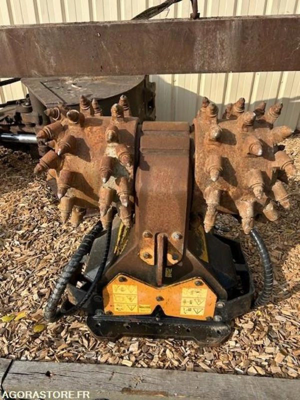 FRAISE HYDRAULIQUE DE DEMONSTRATION MB CRUSHER POUR PELLE 18-25 TONNES 2019 - Equipamento por Máquina de construção: foto 1 FRAISE HYDRAULIQUE DE DEMONSTRATION MB CRUSHER POUR PELLE 18-25 TONNES 2019 - Equipamento por Máquina de construção: foto 1
