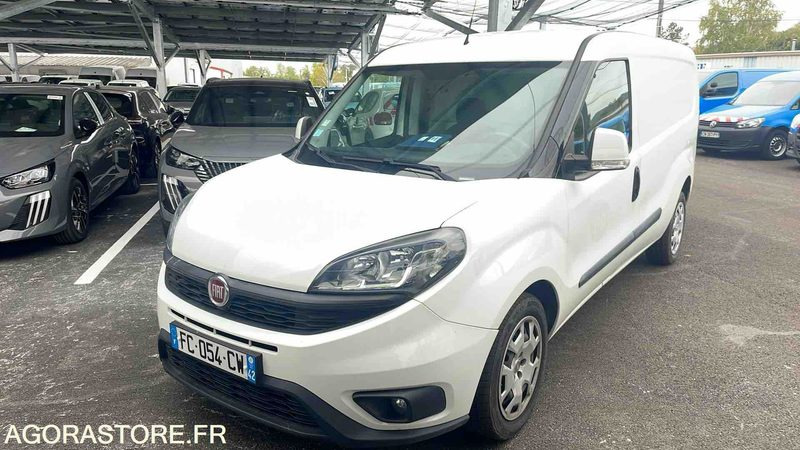 FIAT DOBLO - 2018 - 73197KM - FC054CW - Furgão compacto: foto 1 FIAT DOBLO - 2018 - 73197KM - FC054CW - Furgão compacto: foto 1