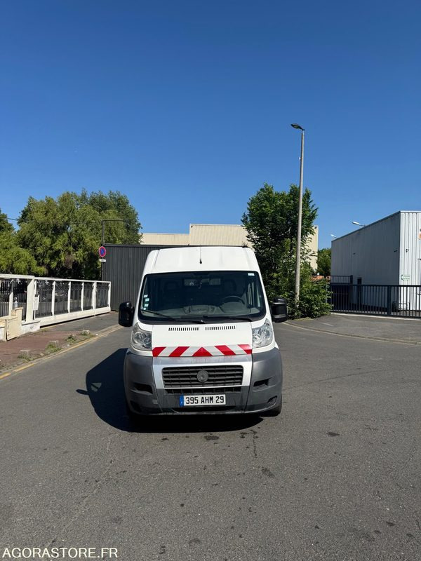 FIAT DUCATO 133 000 KM 7 PLACES - Furgão: foto 3 FIAT DUCATO 133 000 KM 7 PLACES - Furgão: foto 3