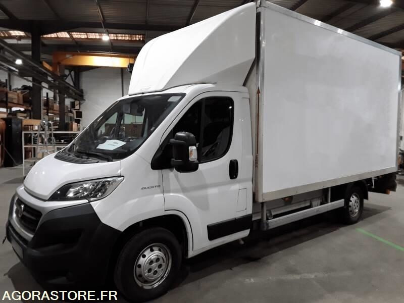 FIAT DUCATO CHASSIS CABINE 20M3 - 2019 - 77900 KM - Furgão: foto 2 FIAT DUCATO CHASSIS CABINE 20M3 - 2019 - 77900 KM - Furgão: foto 2
