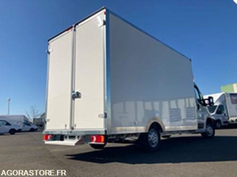 FIAT DUCATO PLANCHER CABINE 20m3 CAISSE NEUVE - 2019 - 93800 KM - Furgão: foto 2 FIAT DUCATO PLANCHER CABINE 20m3 CAISSE NEUVE - 2019 - 93800 KM - Furgão: foto 2