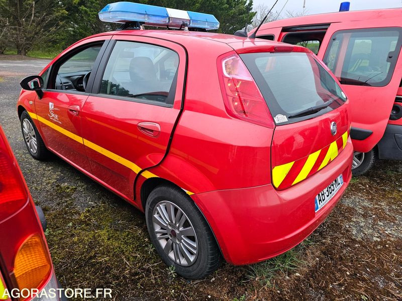 FIAT PUNTO 140419kms 2009 - AB389ML - Automóvel: foto 4 FIAT PUNTO 140419kms 2009 - AB389ML - Automóvel: foto 4