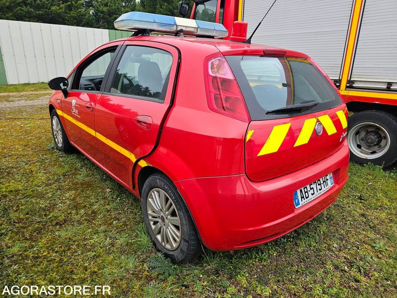 FIAT PUNTO 149745kms 2009 - AB579HF - Automóvel: foto 4 FIAT PUNTO 149745kms 2009 - AB579HF - Automóvel: foto 4