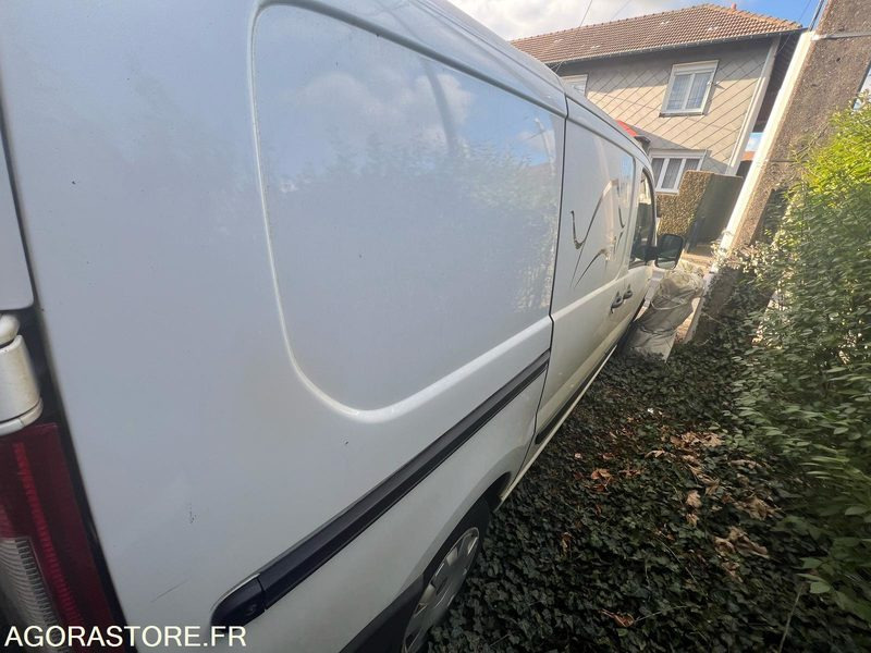 FIAT- SCUDO - 2016 - 230 000 KM - FRIGORIFIQUE MULTI TEMPERATURE - Carrinha frigorífica: foto 2 FIAT- SCUDO - 2016 - 230 000 KM - FRIGORIFIQUE MULTI TEMPERATURE - Carrinha frigorífica: foto 2