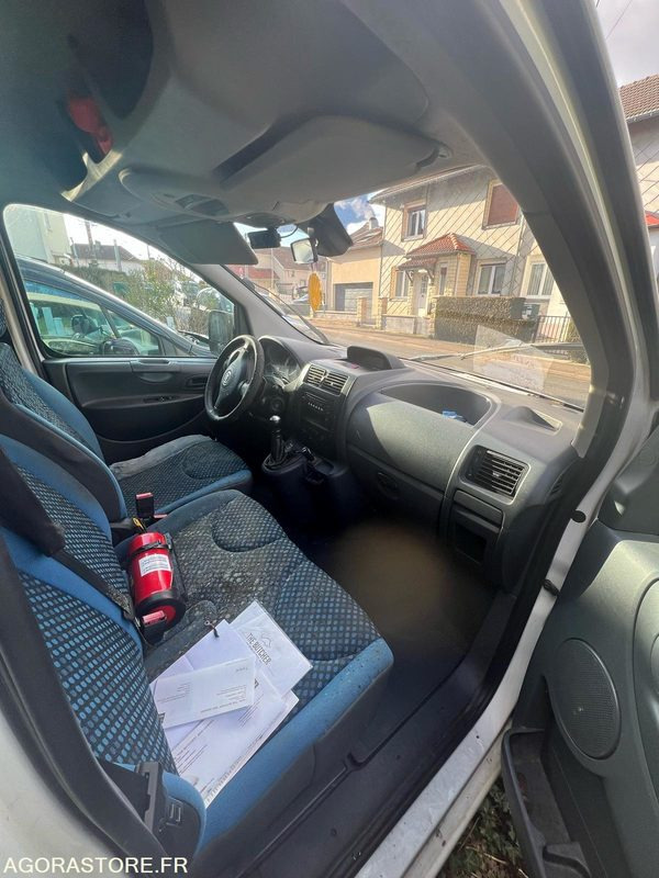 FIAT- SCUDO - 2016 - 230 000 KM - FRIGORIFIQUE MULTI TEMPERATURE - Carrinha frigorífica: foto 5 FIAT- SCUDO - 2016 - 230 000 KM - FRIGORIFIQUE MULTI TEMPERATURE - Carrinha frigorífica: foto 5