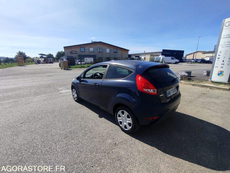 FORD FIESTA 1.4 TDCI DIESEL - ANNEE 2009 - 168000 KMS - 5 PLACES - Automóvel: foto 5 FORD FIESTA 1.4 TDCI DIESEL - ANNEE 2009 - 168000 KMS - 5 PLACES - Automóvel: foto 5