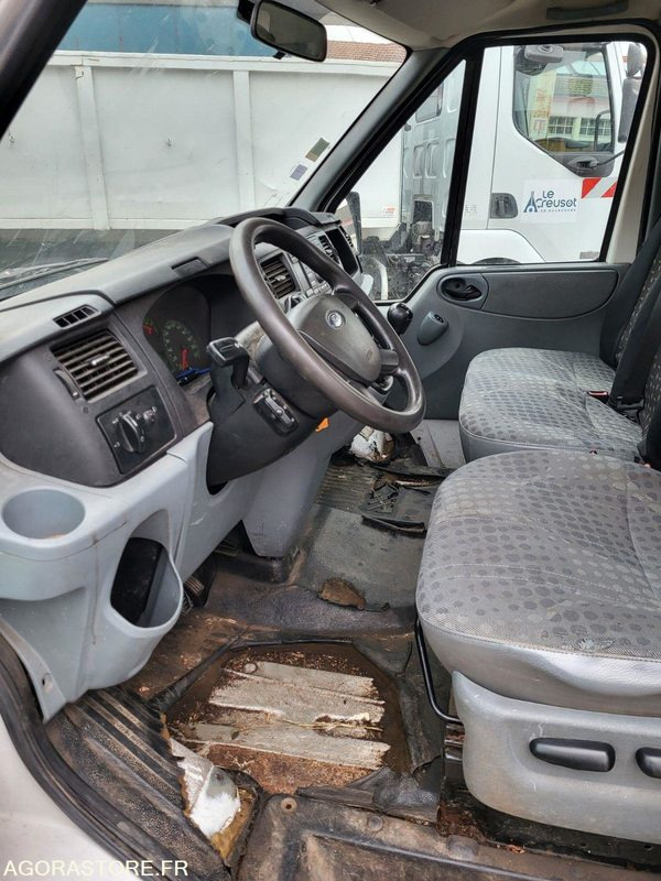 FORD transit avec système ampirol (sans contrôle technique) - Carrinha basculante: foto 3 FORD transit avec système ampirol (sans contrôle technique) - Carrinha basculante: foto 3