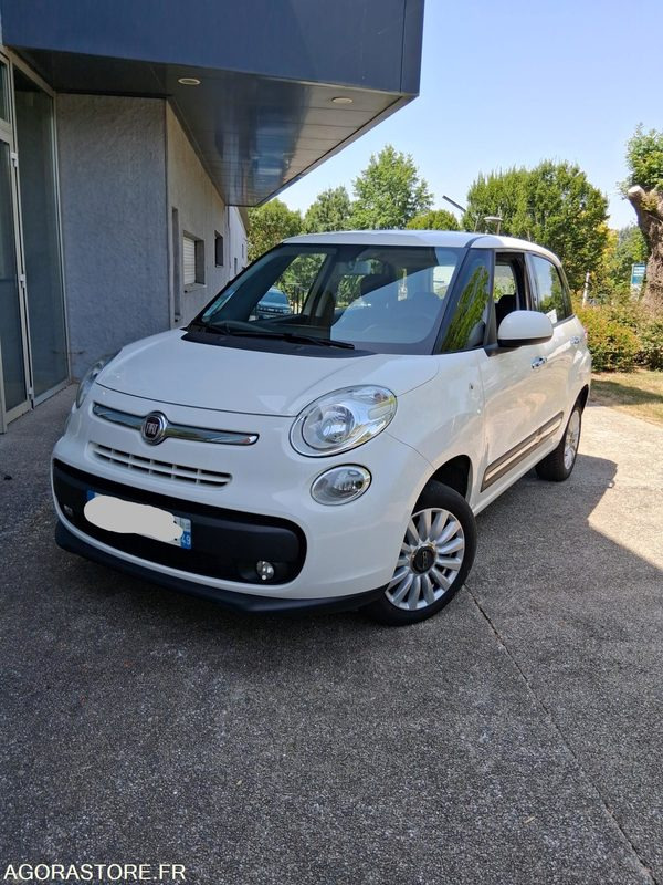 Fiat 500 L GNV POPSTAR MINISPACE DE 2016 - Automóvel: foto 1 Fiat 500 L GNV POPSTAR MINISPACE DE 2016 - Automóvel: foto 1