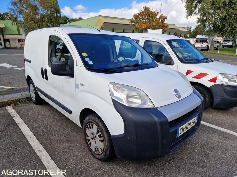 Fiat Fiorino -2012 -124923- CH929HR - Furgão compacto: foto 2 Fiat Fiorino -2012 -124923- CH929HR - Furgão compacto: foto 2