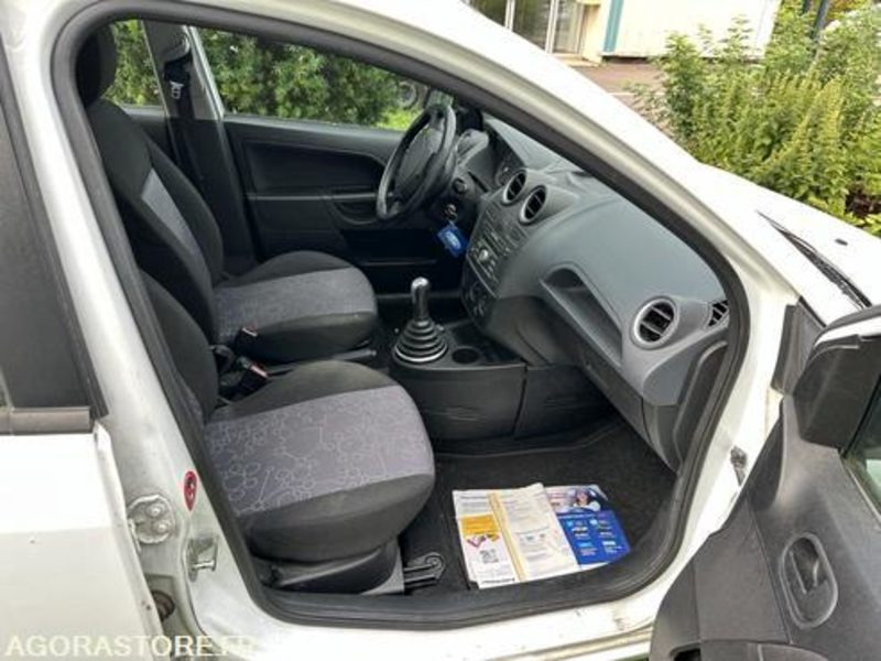 Ford Fiesta - 938BTN57 - Automóvel: foto 3 Ford Fiesta - 938BTN57 - Automóvel: foto 3