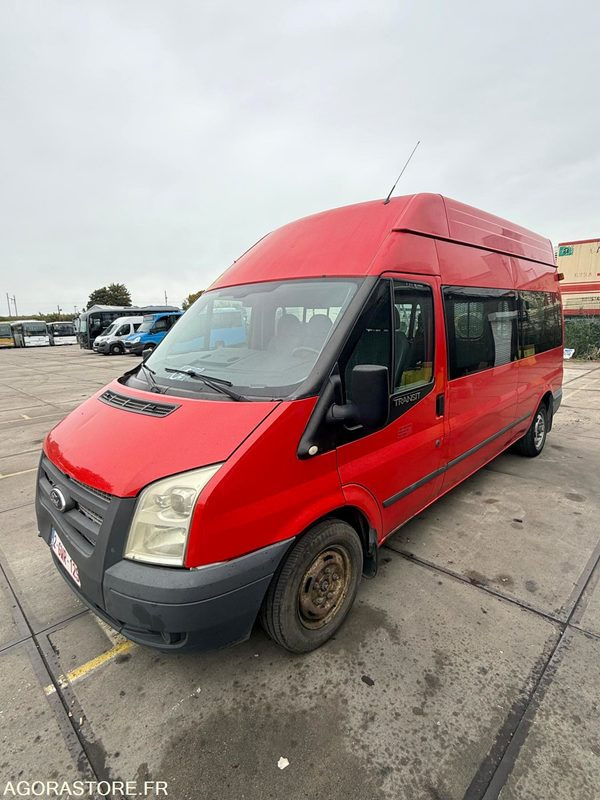 Ford - Minibus, Furgão de passageiros: foto 1 Ford - Minibus, Furgão de passageiros: foto 1