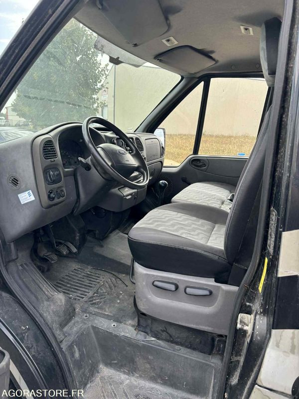 Fourgon FORD - Transport de 2 Chevaux - 2004 - 137 510 KM - Furgão: foto 5 Fourgon FORD - Transport de 2 Chevaux - 2004 - 137 510 KM - Furgão: foto 5