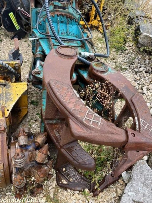 GRAPPIN A ENROCHEMENT VTN PM1500 2007 ATTACHE CW45 - Garra: foto 1 GRAPPIN A ENROCHEMENT VTN PM1500 2007 ATTACHE CW45 - Garra: foto 1