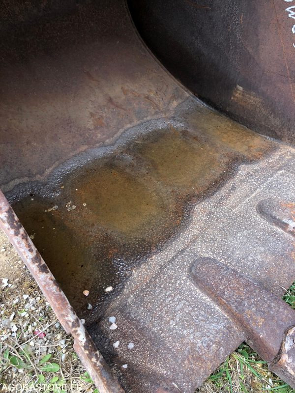 Godet CASE 110cm axes 60 et 75mm - Balde escavadora: foto 4 Godet CASE 110cm axes 60 et 75mm - Balde escavadora: foto 4