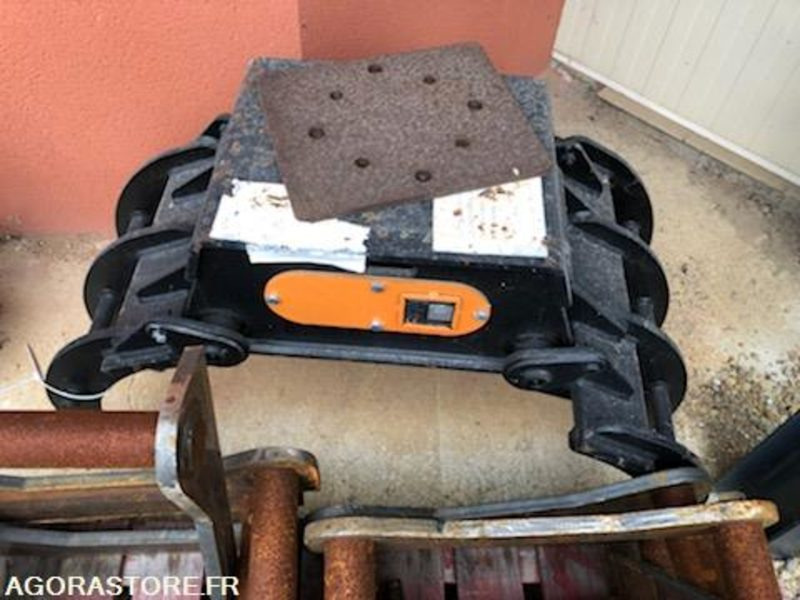 Grappin NEUF fixe sans rotation pour pelle 3 à 6 T - Equipamento de construção: foto 3 Grappin NEUF fixe sans rotation pour pelle 3 à 6 T - Equipamento de construção: foto 3