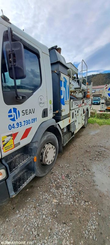 HYDROCUREUR RIVARD RENAULT 2006 CK577XS (VENTE UNIQUEMENT EXPORT) - Caminhão limpa fossa: foto 5 HYDROCUREUR RIVARD RENAULT 2006 CK577XS (VENTE UNIQUEMENT EXPORT) - Caminhão limpa fossa: foto 5