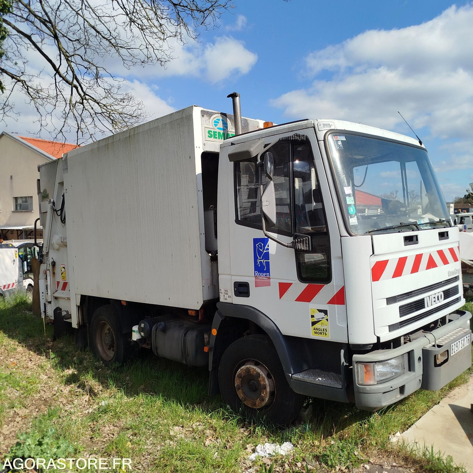 IVECO 100E1K SEMAT - Caminhão de lixo: foto 2 IVECO 100E1K SEMAT - Caminhão de lixo: foto 2