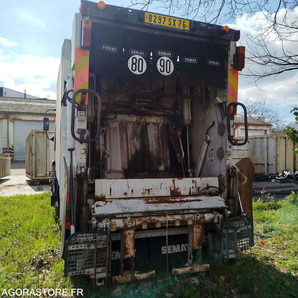 IVECO 100E1K SEMAT - Caminhão de lixo: foto 3 IVECO 100E1K SEMAT - Caminhão de lixo: foto 3