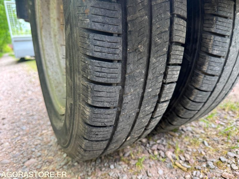 IVECO - 35C13 - avec système de benne amplirol - Carrinha basculante: foto 4 IVECO - 35C13 - avec système de benne amplirol - Carrinha basculante: foto 4