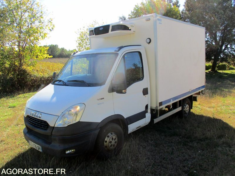 IVECO 35S13 de 2013 chassis cabine frigorifique et peut être modifié benne - Carrinha frigorífica: foto 1 IVECO 35S13 de 2013 chassis cabine frigorifique et peut être modifié benne - Carrinha frigorífica: foto 1