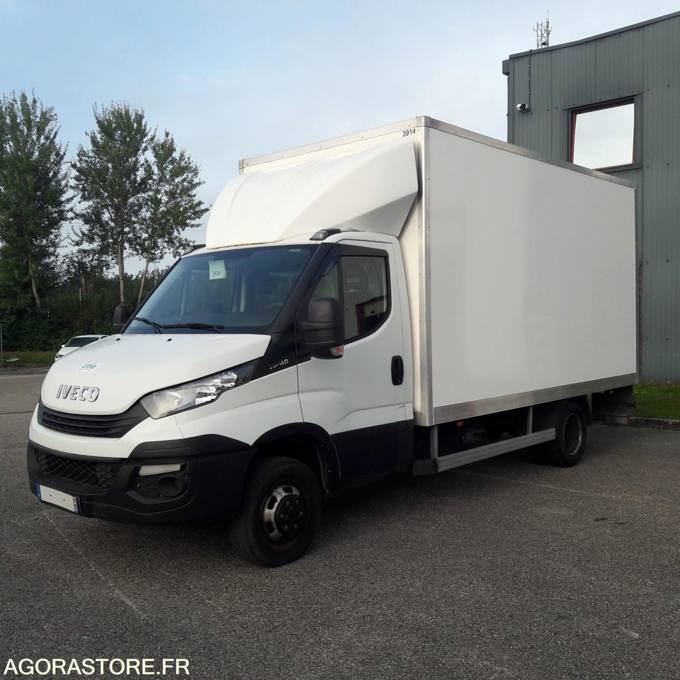 IVECO DAILY CHASSIS CABINE- 2019- 118608KM - Furgão: foto 1 IVECO DAILY CHASSIS CABINE- 2019- 118608KM - Furgão: foto 1