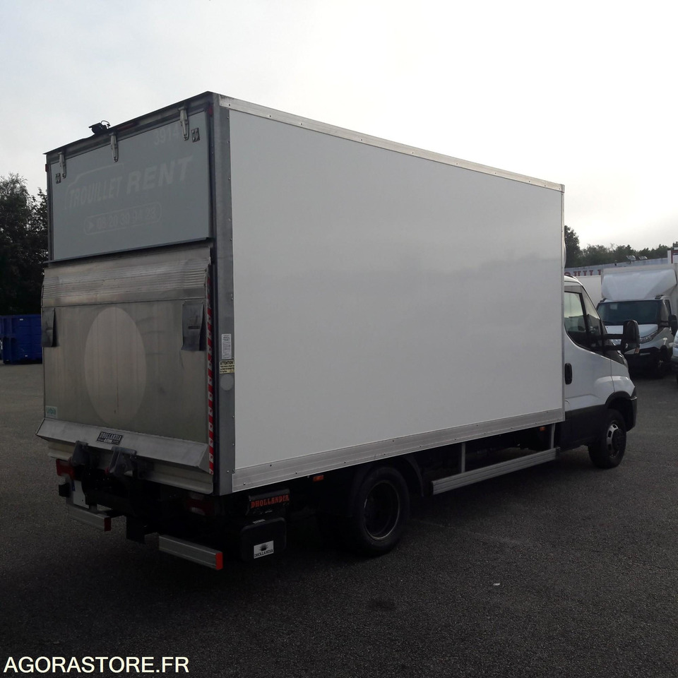 IVECO DAILY CHASSIS CABINE- 2019- 118608KM - Furgão: foto 2 IVECO DAILY CHASSIS CABINE- 2019- 118608KM - Furgão: foto 2