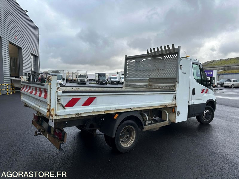 IVECO DAILY CHASSIS CABINE- 2019- 134920KM - Carrinha basculante: foto 4 IVECO DAILY CHASSIS CABINE- 2019- 134920KM - Carrinha basculante: foto 4