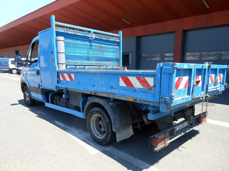Iveco Daily 35C15 3.0 litres 146cv tri benne - Carrinha basculante: foto 4 Iveco Daily 35C15 3.0 litres 146cv tri benne - Carrinha basculante: foto 4