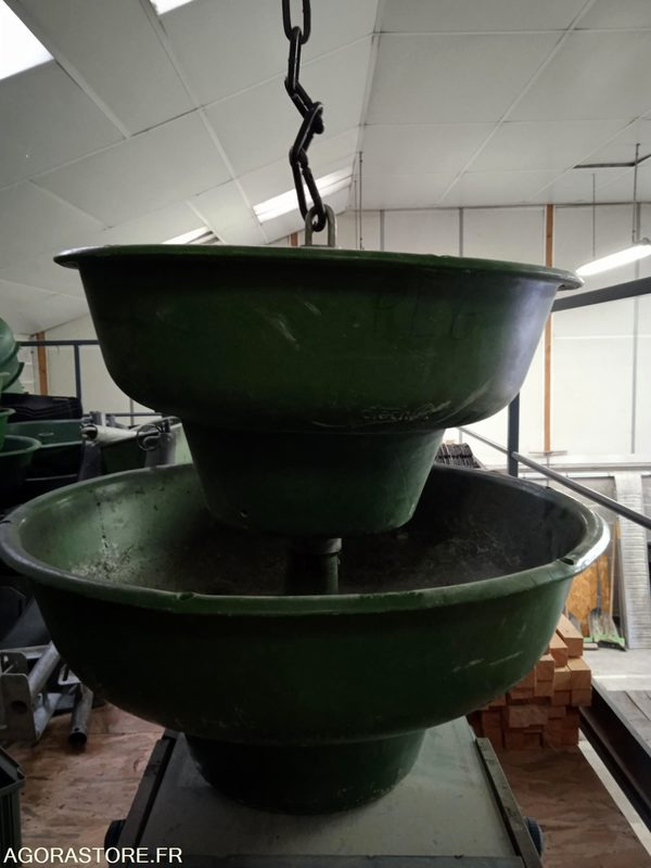 Jardinière double ronde avec accroche de suspension et chaine en fer (diamètre - Equipamentos para jardinagem: foto 1 Jardinière double ronde avec accroche de suspension et chaine en fer (diamètre - Equipamentos para jardinagem: foto 1