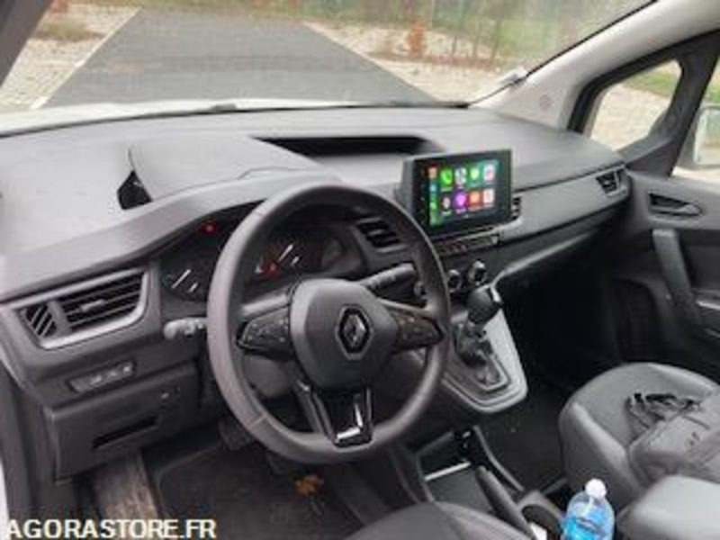 KANGOO VAN E-TECH - 2023 - 13000KMs - Furgão compacto, Carrinha elétrica: foto 5 KANGOO VAN E-TECH - 2023 - 13000KMs - Furgão compacto, Carrinha elétrica: foto 5