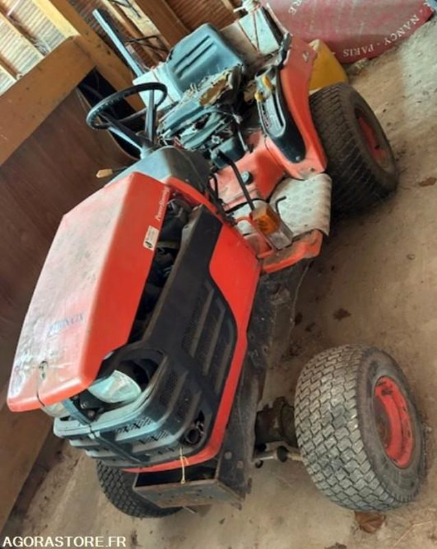 Kubota 4W - AR-041-BV - 4126 HEURES - Trator: foto 1 Kubota 4W - AR-041-BV - 4126 HEURES - Trator: foto 1