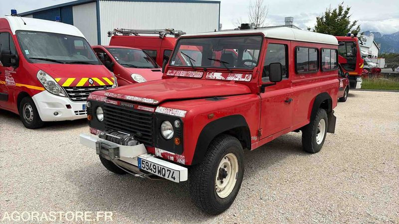LAND ROVER DÉFENDER 130 113 979 Kms - 2000 - 5949 WQ 74 - SUV: foto 1 LAND ROVER DÉFENDER 130 113 979 Kms - 2000 - 5949 WQ 74 - SUV: foto 1