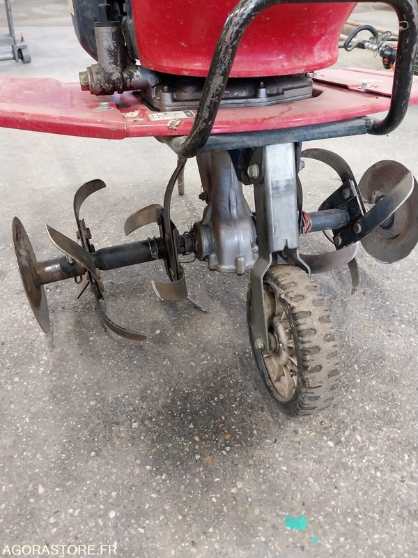 LOT de 2 Motoculteurs / 1 STIHL et 1 Honda F220" - Equipamentos para jardinagem: foto 1 LOT de 2 Motoculteurs / 1 STIHL et 1 Honda F220" - Equipamentos para jardinagem: foto 1