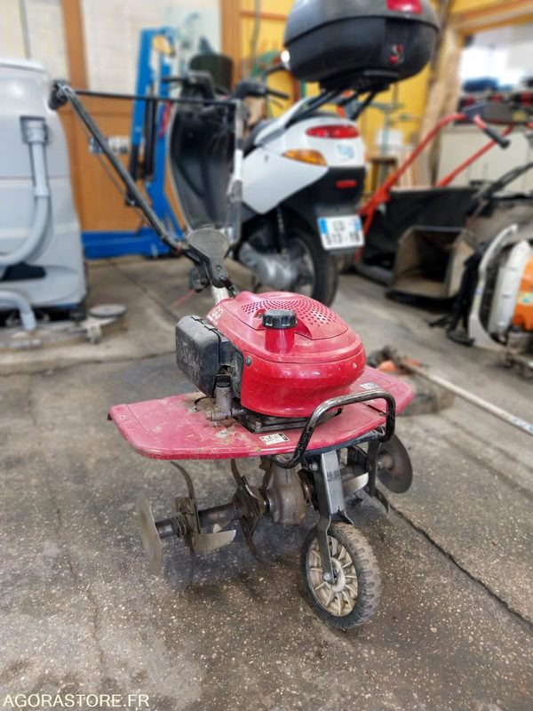 LOT de 2 Motoculteurs / 1 STIHL et 1 Honda F220" - Equipamentos para jardinagem: foto 5 LOT de 2 Motoculteurs / 1 STIHL et 1 Honda F220" - Equipamentos para jardinagem: foto 5