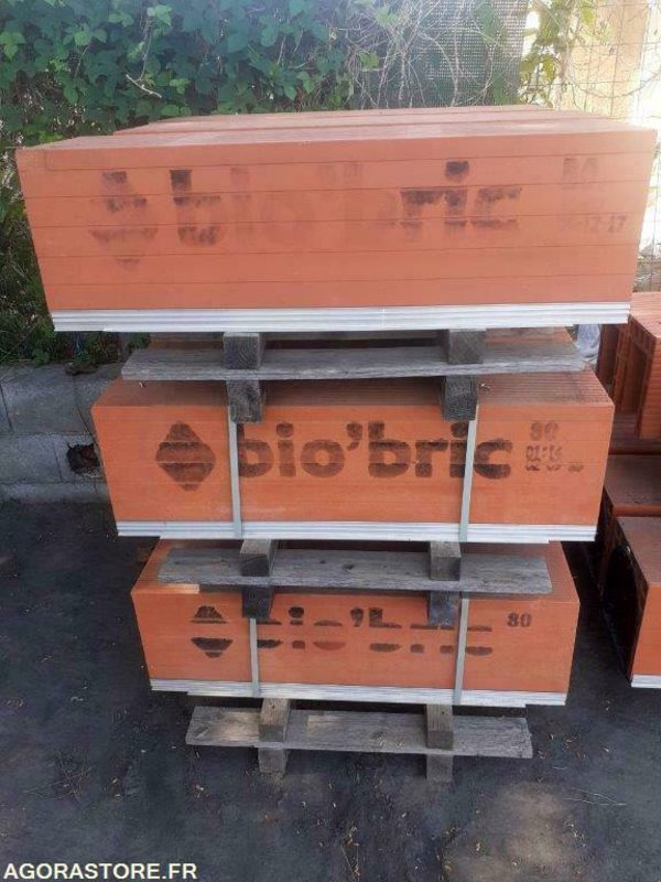 Lot de 12 coffres caisson de volet roulant tunnel préfabriqué BIO'BRIC - Ferramenta/ Equipamento: foto 1 Lot de 12 coffres caisson de volet roulant tunnel préfabriqué BIO'BRIC - Ferramenta/ Equipamento: foto 1