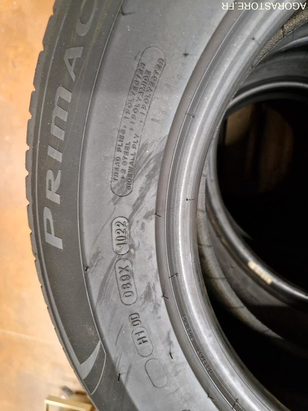 Lot de 12 pneus Michelin 215/65R16 102H - Pneu: foto 4 Lot de 12 pneus Michelin 215/65R16 102H - Pneu: foto 4
