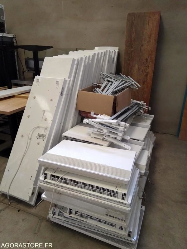 Lot de 25 convecteurs 2 kW - Ferramenta/ Equipamento: foto 1 Lot de 25 convecteurs 2 kW - Ferramenta/ Equipamento: foto 1