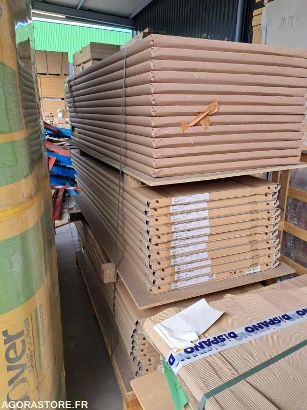 Lot de menuiseries LEBODOORS - Ferramenta/ Equipamento: foto 3 Lot de menuiseries LEBODOORS - Ferramenta/ Equipamento: foto 3
