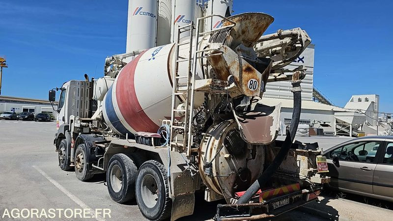 MALAXEUR POMPE A BETON RENAULT PREMIUM - 2004 / 346 794 KM - EXCLU EXPORT - Autobetoneira com bomba: foto 4 MALAXEUR POMPE A BETON RENAULT PREMIUM - 2004 / 346 794 KM - EXCLU EXPORT - Autobetoneira com bomba: foto 4