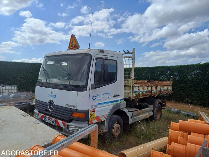 MERCEDES - ATEGO 815 - 2000 / 324 679 KM - DA177XB - Camião basculante: foto 2 MERCEDES - ATEGO 815 - 2000 / 324 679 KM - DA177XB - Camião basculante: foto 2